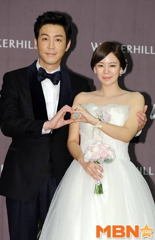 [Photos] Choi Won-young and Shim Yi-young's wedding @ HanCinema :: The