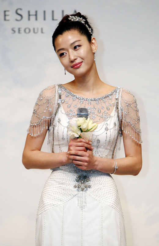 Photos Jun Ji Hyuns Wedding Hancinema The Korean Movie And Drama Database