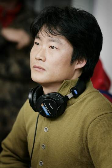 Lee Jeong-beom ... - photo25125