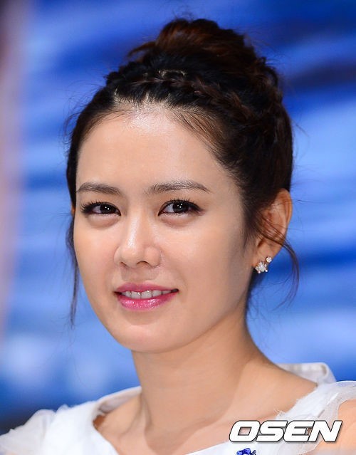 Son Ye Jin Still Beautiful With Close Up Hancinema The Korean Movie And Drama Database