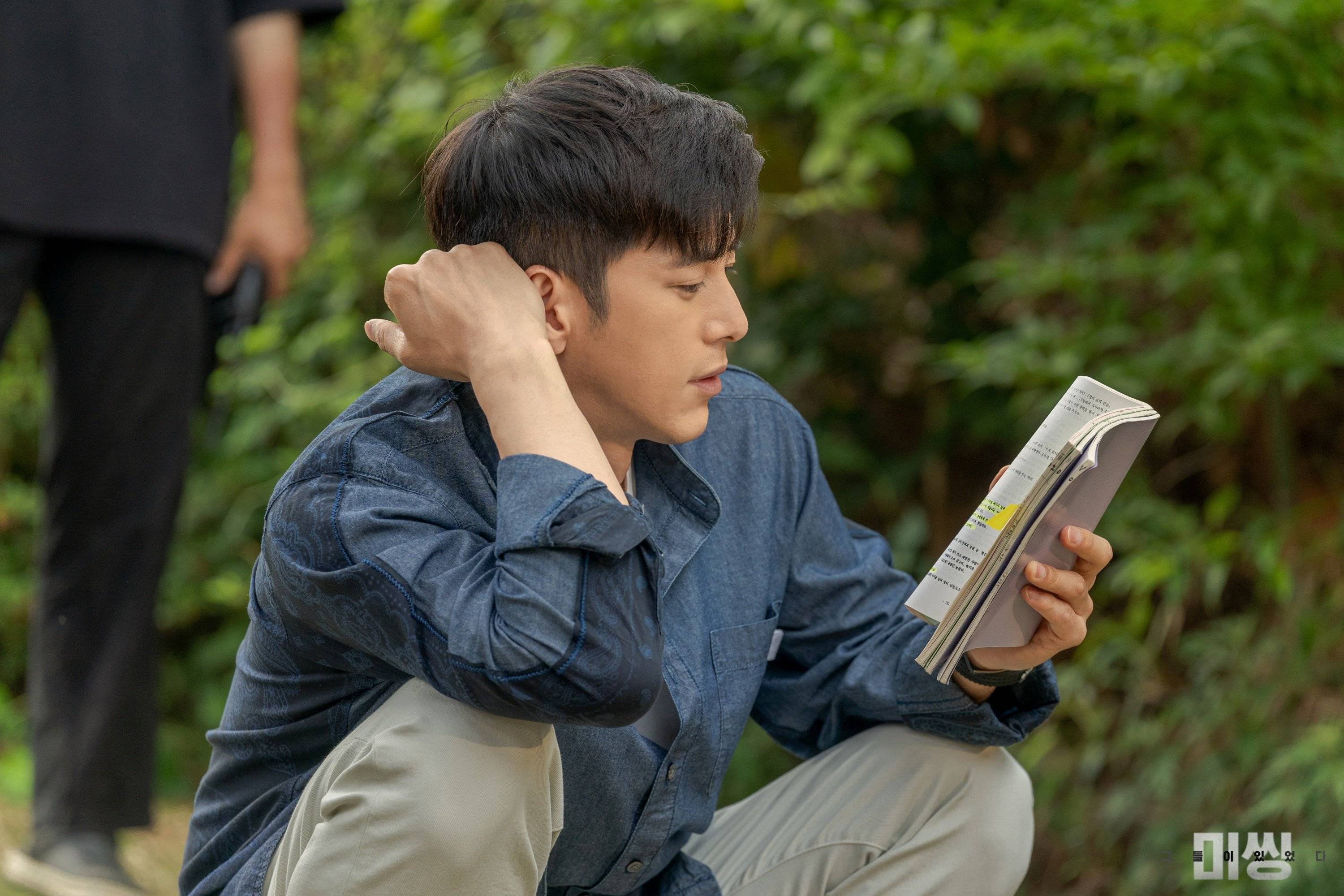 [Photos] New Behind the Scenes Images Added for the Korean Drama ...