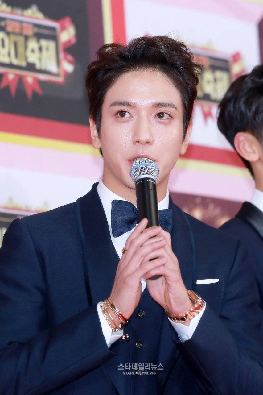Jung Yong-hwa (정용화) - Picture Gallery @ HanCinema :: The Korean Movie ...