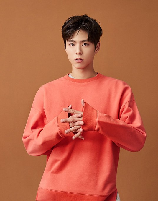 TNGT releases spring-summer fashion pictorial with Park Bo-gum