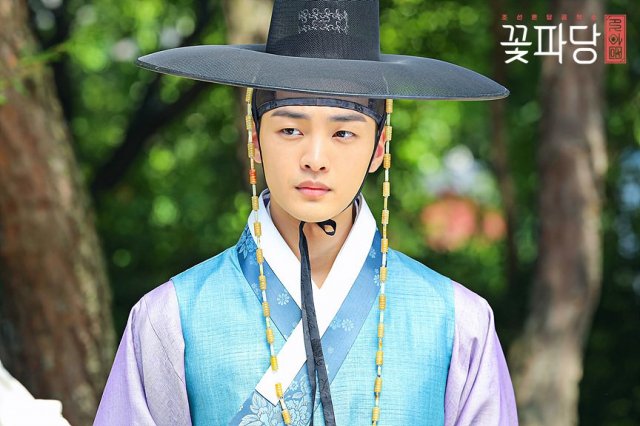 [Photos] New Stills Added for the Korean Drama 'Flower Crew: Joseon ...