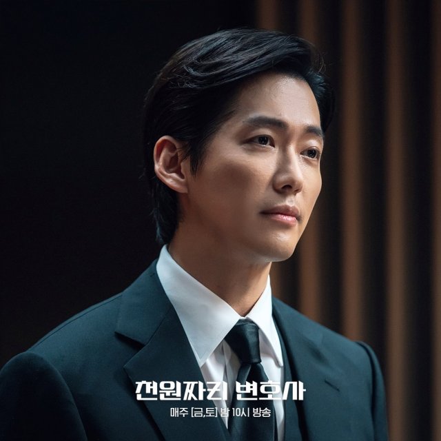 [Photos] New Stills Added for the Korean Drama 'One Dollar Lawyer ...
