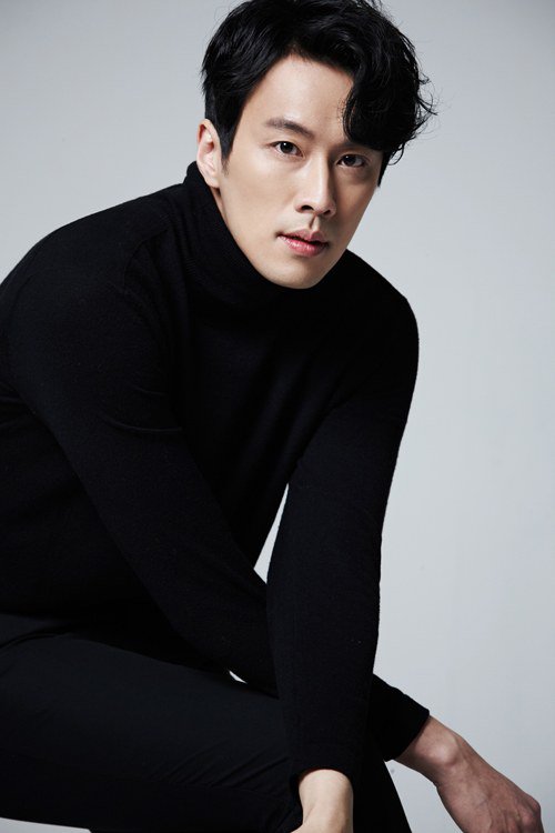 Baek Jong-won to star in web-drama 