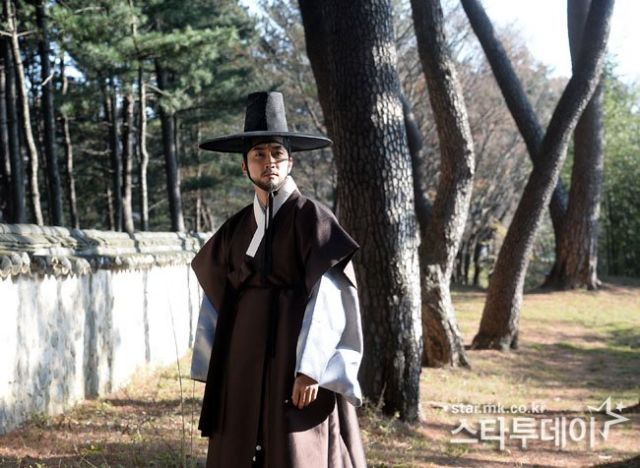 [Photos] Added new Song Seung-heon stills and updated cast for the ...