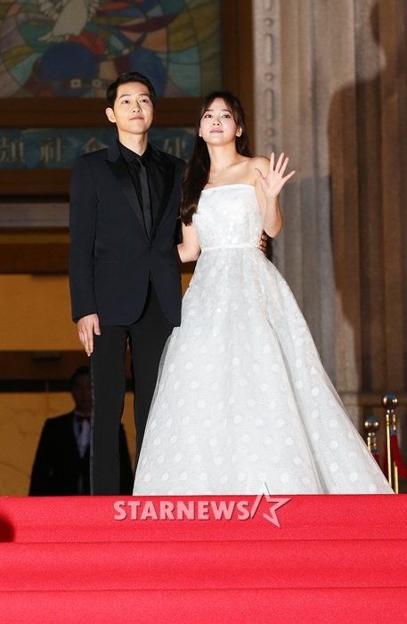 Song Joong Ki And Song Hye Kyo Take Wedding Pictures In San Francisco Hancinema